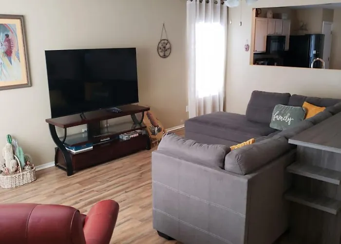 Near Kino, 3br 2ba, Outdoor Living, Fenced Tucson