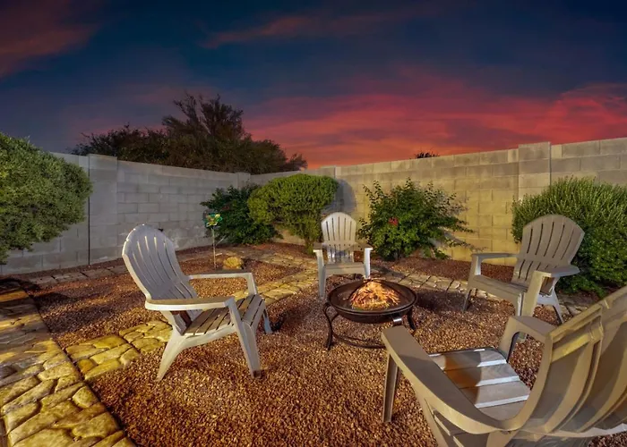 Holiday home Near Kino, 3br 2ba, Outdoor Living, Fenced