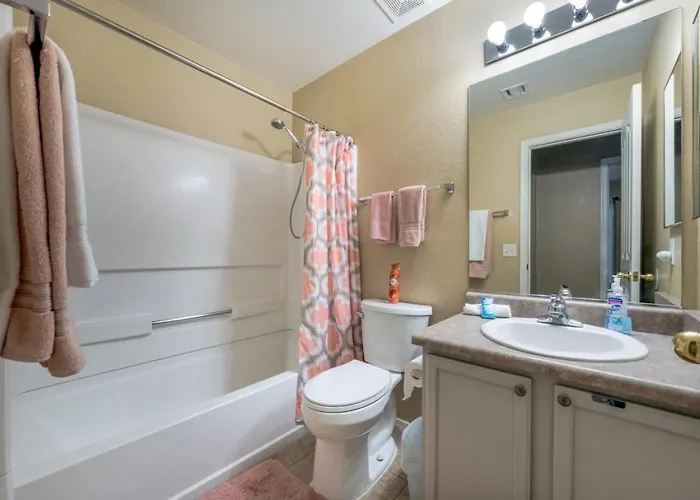Near Kino, 3br 2ba, Outdoor Living, Fenced